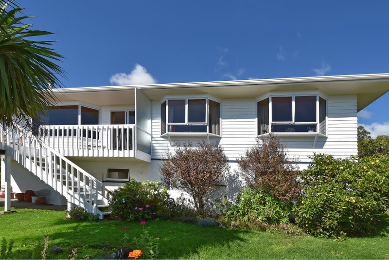 22 View Mount, Stoke, Nelson - Carousel 1