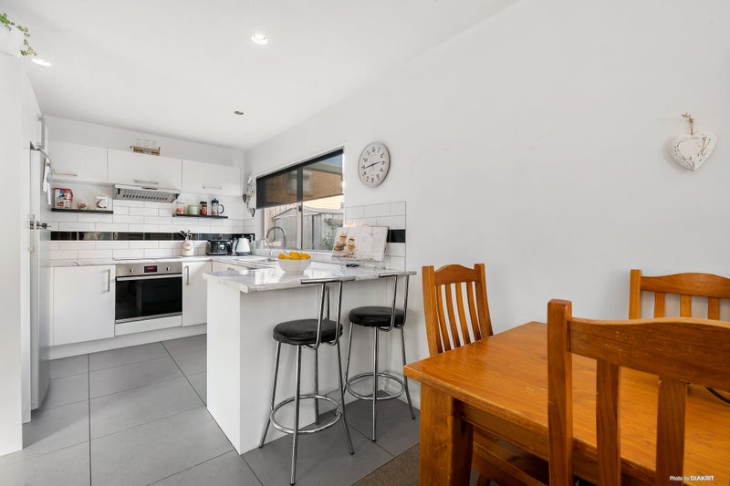 4/670 Whangaparaoa Road, Stanmore Bay, Whangaparaoa - Carousel 2