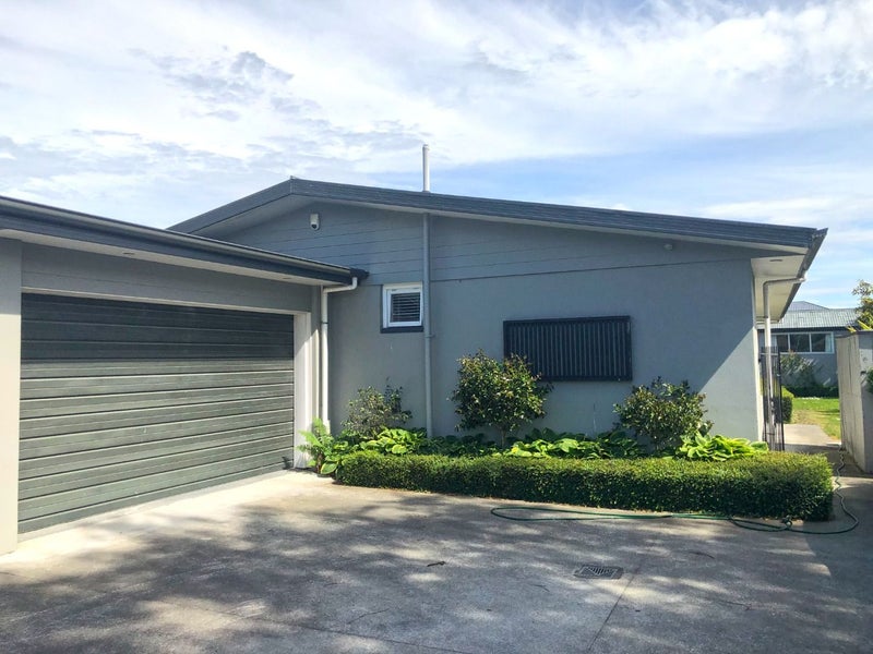 21 Blighs Road, Strowan, Christchurch - Carousel 1