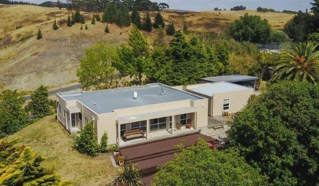 55 Oak Road, Poraiti, Napier - Carousel 1