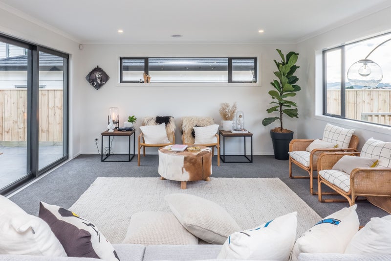 164 Mclintock Street North, Johnsonville, Wellington - Carousel 2