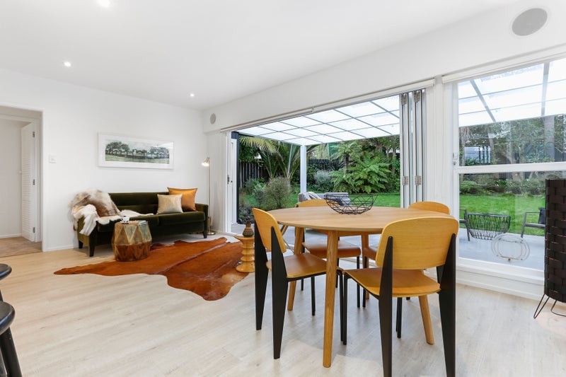 2/0 Buller Street, Herne Bay, Auckland - Carousel 2