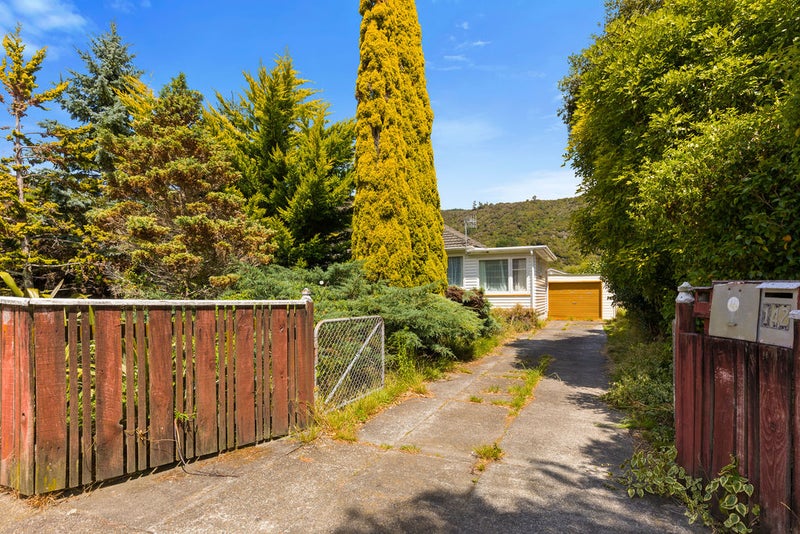 142 Rata Street, Naenae, Lower Hutt - Carousel 2