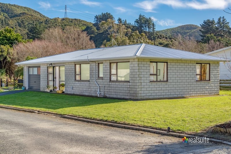 346 Wellington Road, Wainuiomata, Lower Hutt - Carousel 2