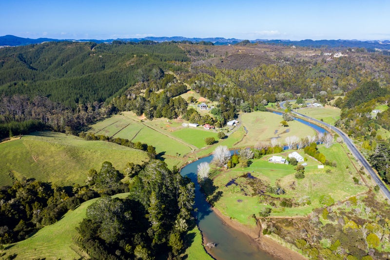 56 Clemo Road, Whangarei - Carousel 33