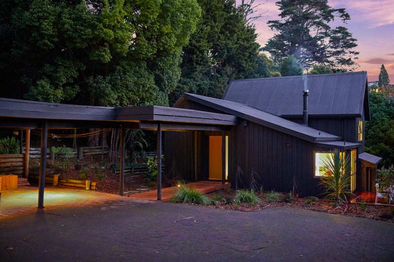 6 Glenbush Place, Birkenhead, Auckland - Carousel 2