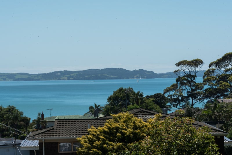 37 Cheriton Road, Mellons Bay, Auckland - Carousel 1