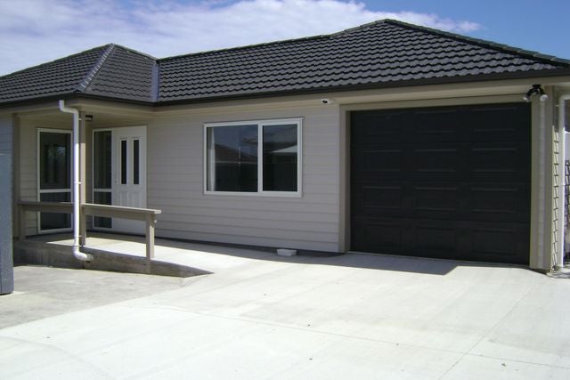 9A Jillett Street, Titahi Bay, Porirua - Carousel 1