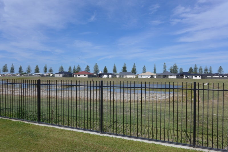 8 Ruakituri Place, Te Awa, Napier - Carousel 10