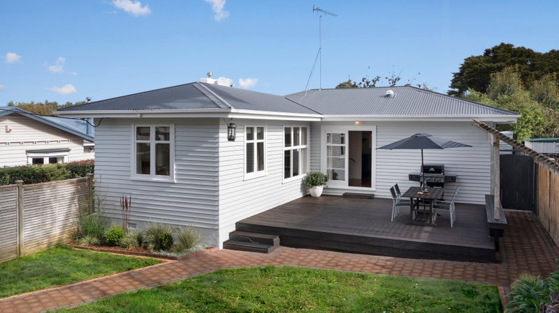 1/46 Hillcrest Avenue, Hillcrest, Auckland - Carousel 1