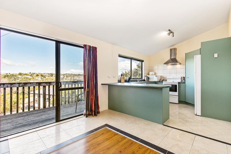 7/31 Swanson Road, Henderson, Auckland - Carousel 2