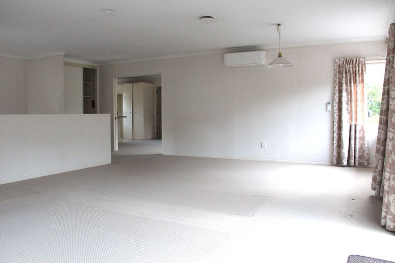 11 Arirang Rise, Pinehill, Auckland - Carousel 2