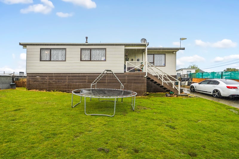 14 Edward Avenue, Pukemiro - Carousel 1