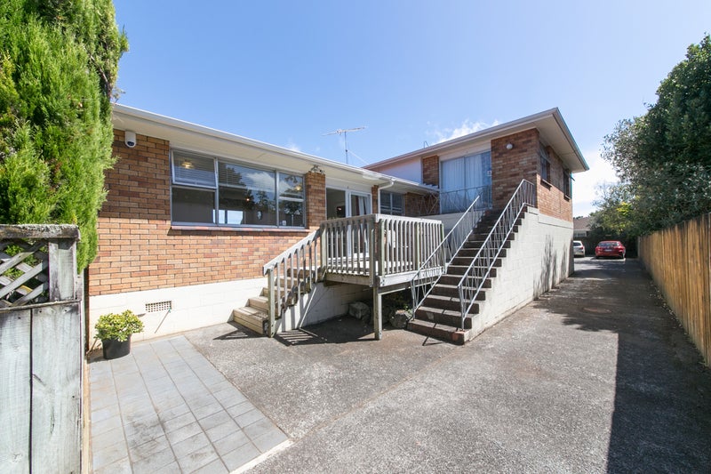 2/53 Hillsborough Road, Mount Roskill, Auckland - Carousel 1