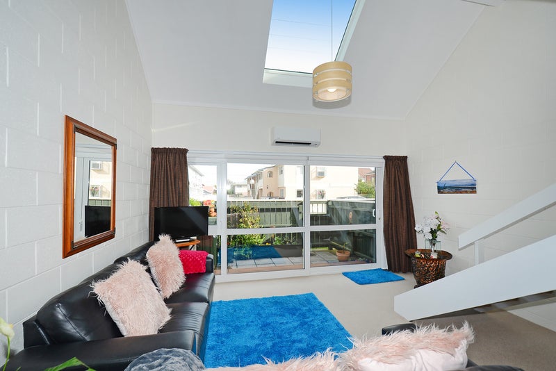 9/14 Mudie Street, Alicetown, Lower Hutt - Carousel 2