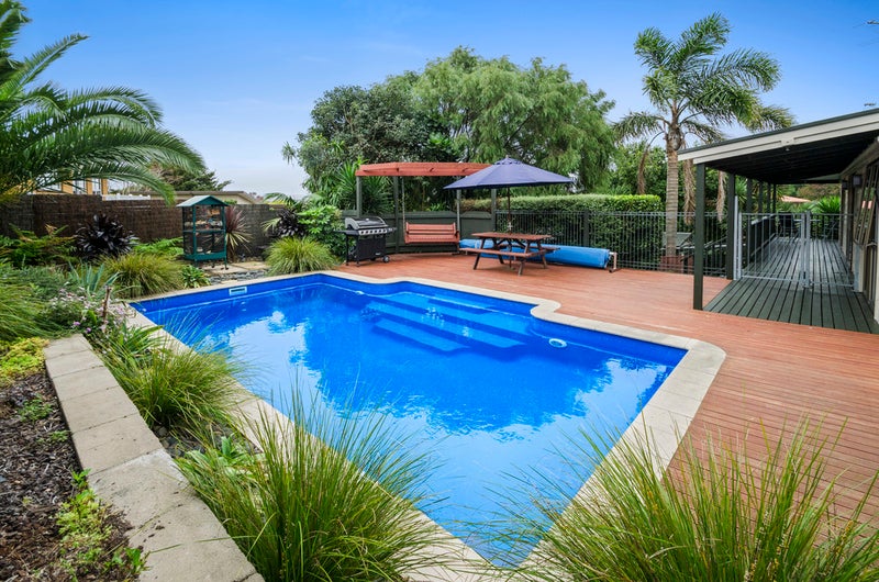 5 Rippleside Place, Pahurehure, Papakura - Carousel 1