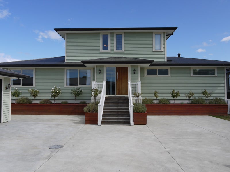7 Riverside Lane, Spencerville, Christchurch - Carousel 2