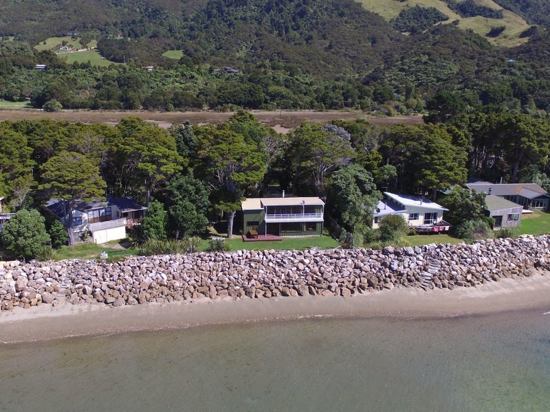 51 Totara Avenue, Collingwood - Carousel 1