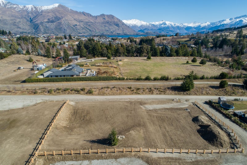 5 Mcrae Rise, Wanaka - Carousel 2