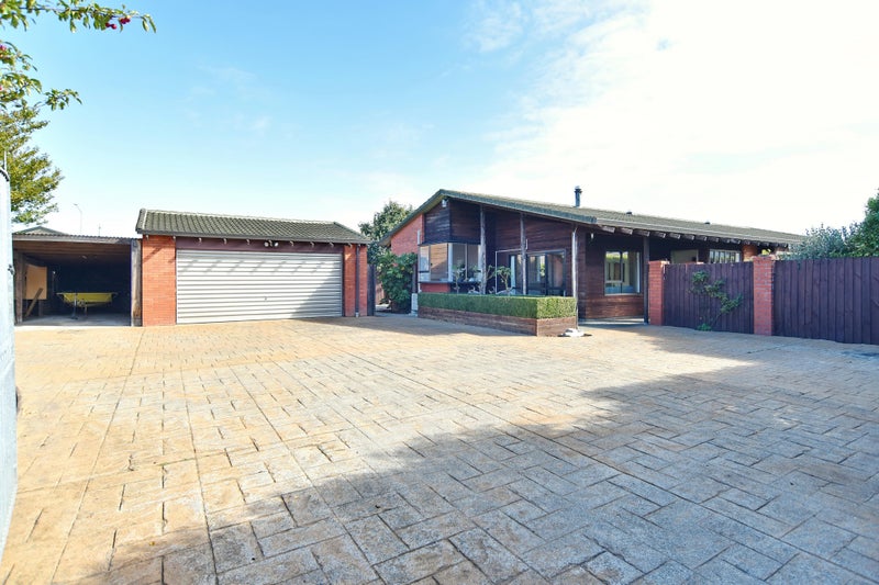 20C Applewood Place, Casebrook, Christchurch - Carousel 1