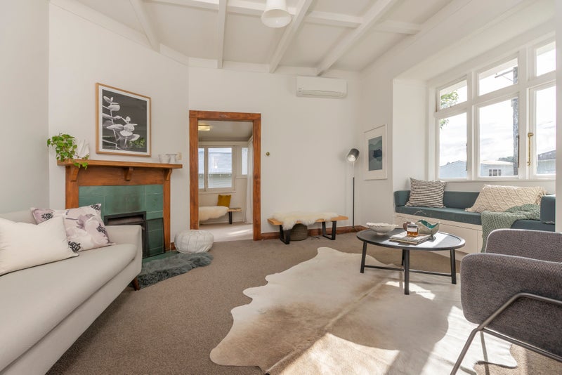 11 Parkhill Road, Morningside, Auckland - Carousel 2