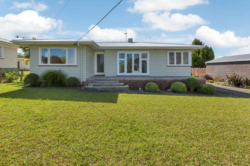 4 Alamein Avenue, Onerahi, Whangarei - Carousel 1