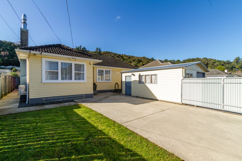 50 Bull Avenue, Wainuiomata, Lower Hutt - Carousel 2