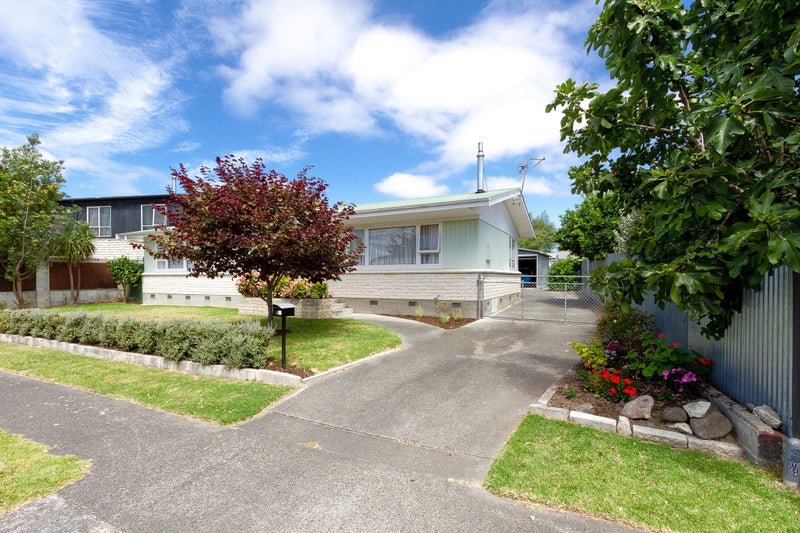 4 Shortland Street, Tamatea, Napier - Carousel 1