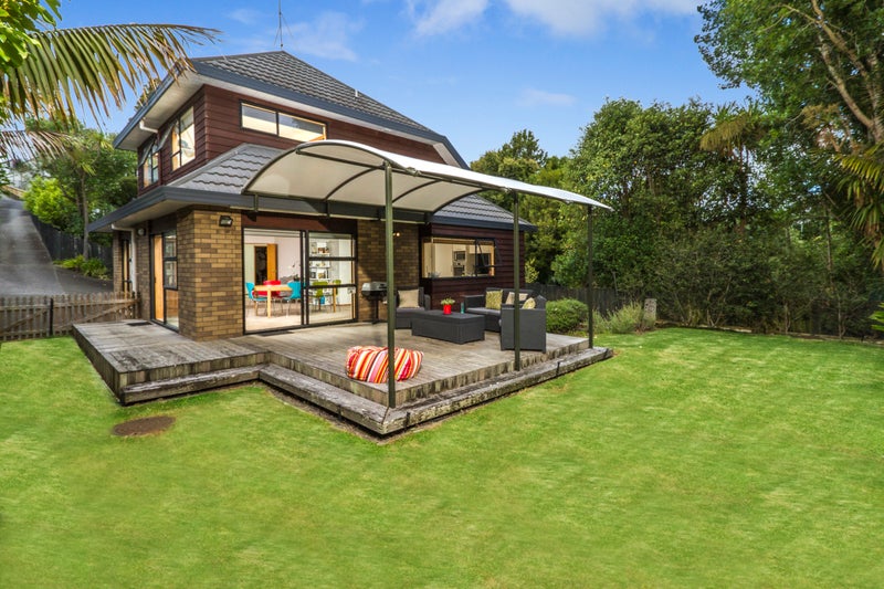 2/22 Heathcote Road, Castor Bay, Auckland - Carousel 1