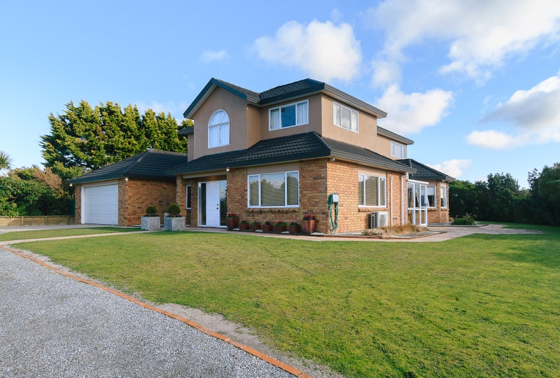 279 Maungaraki Road, Maungaraki, Lower Hutt - Carousel 1