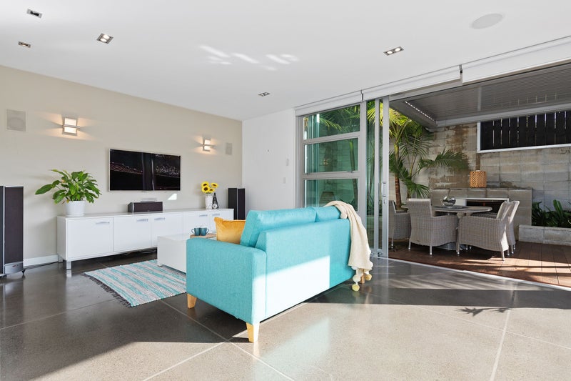 2C Rostrevor Street, Hamilton Central, Hamilton - Carousel 2