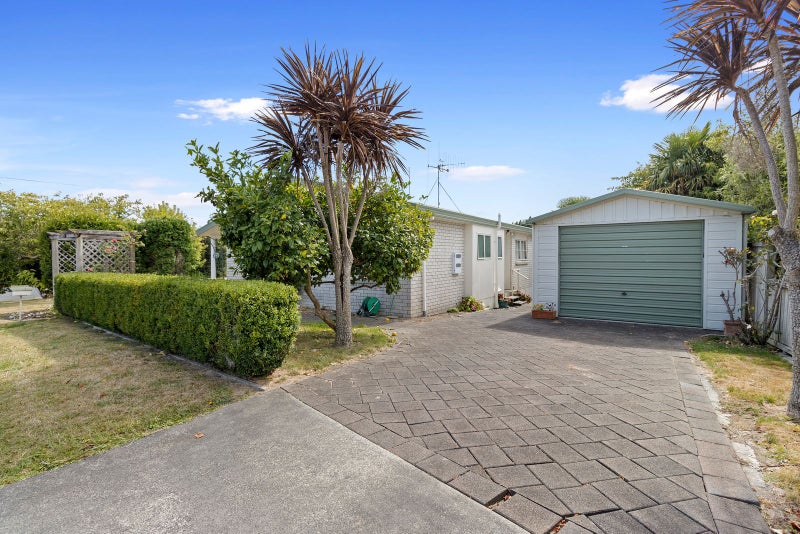 1 Mews Place, Forest Lake, Hamilton - Carousel 2