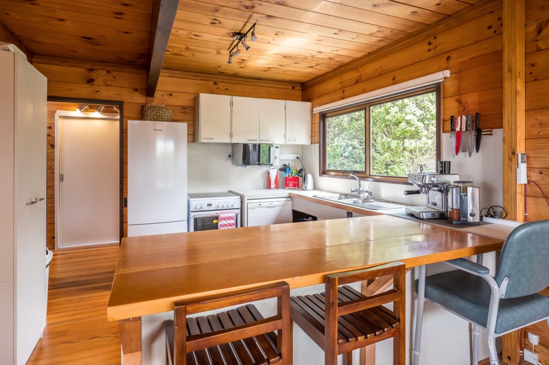 23 Salford Street, Newlands, Wellington - Carousel 2