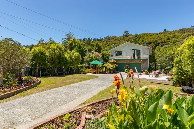 70 Hair Street, Wainuiomata, Lower Hutt - Carousel 1