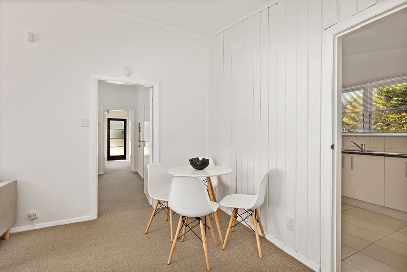 52 Awamutu Grove, Waiwhetu, Lower Hutt - Carousel 10