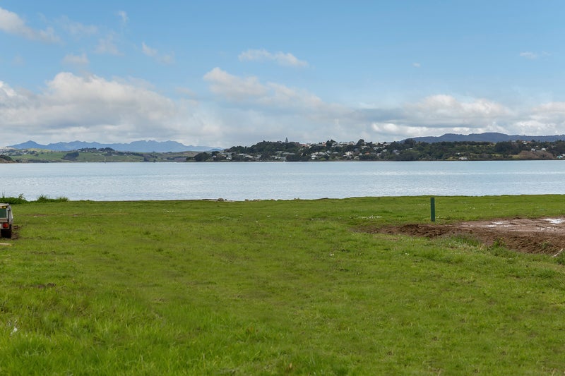 11 Tropicana DR, Tamaterau, Whangarei - Carousel 9