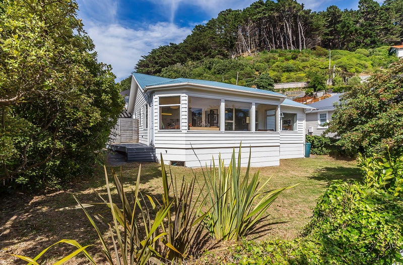 10 Pinnacle Street, Seatoun, Wellington - Carousel 2