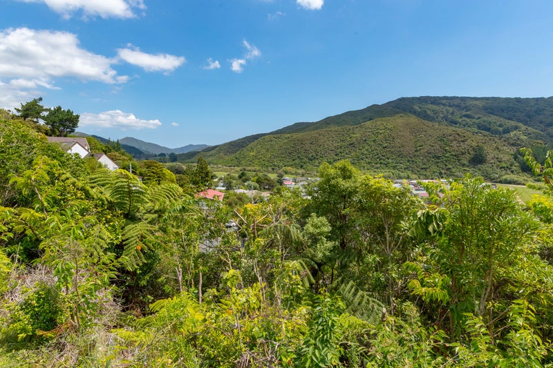 12 August Avenue, Wainuiomata, Lower Hutt - Carousel 2