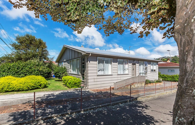 111 Darlington Road, Miramar, Wellington - Carousel 1