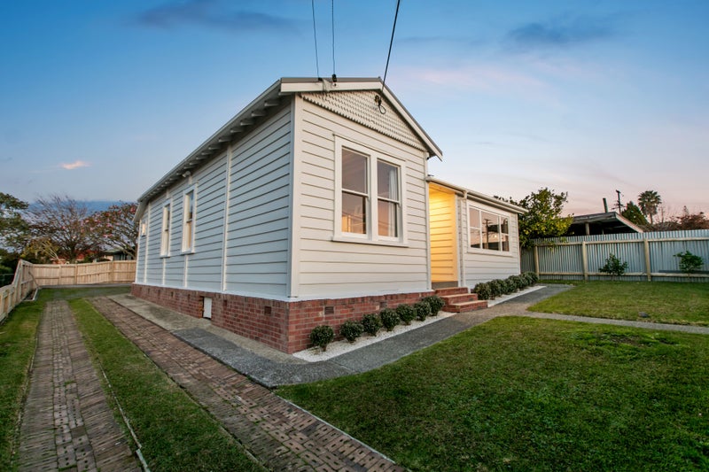 109 Lynwood Road, New Lynn, Auckland - Carousel 2