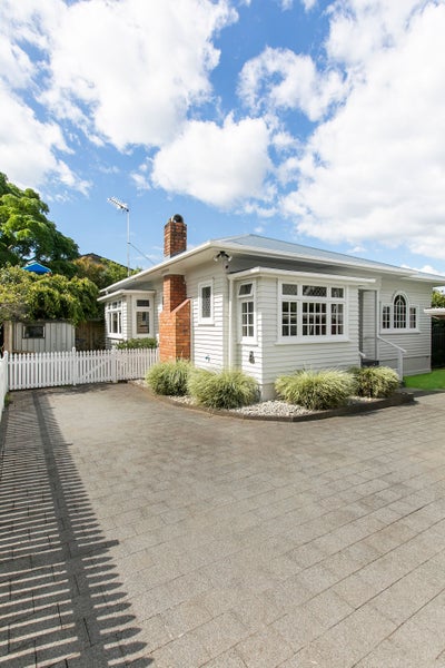 2/85 Rawhiti Road, Onehunga, Auckland - Carousel 1