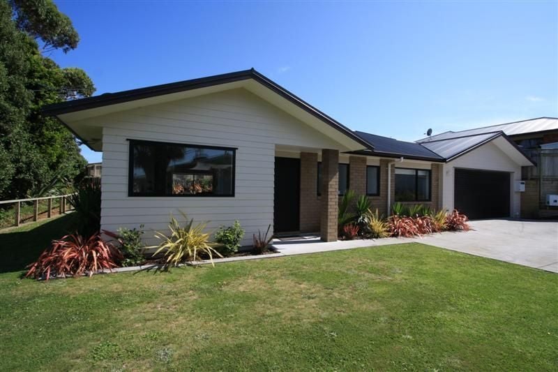 5 Corokia Street, Bell Block, New Plymouth - Carousel 1