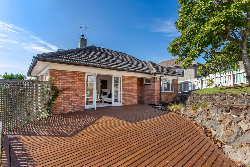 53 Ngatiawa Street, One Tree Hill, Auckland - Carousel 1