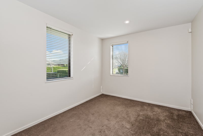 33 BIRKDALE DRIVE, Shirley, Christchurch - Carousel 10