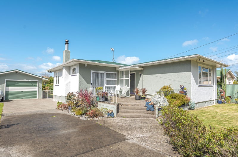 13 Balgownie Avenue, Gonville, Whanganui - Carousel 1