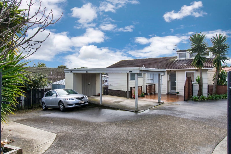 10A Glenshee Place, Highland Park, Auckland - Carousel 2