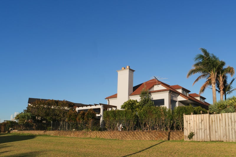 49 Quedley Court, Eastern Beach, Auckland - Carousel 2