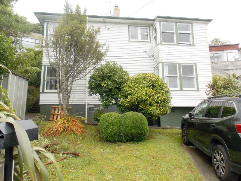 18A Montgomery Avenue, Karori, Wellington - Carousel 1