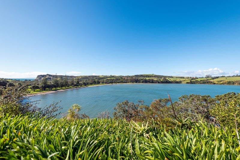 95 Shakespear Road, Army Bay, Whangaparaoa - Carousel 2