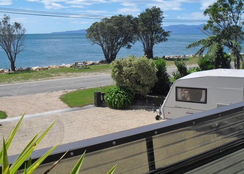 62 Beach Road, Collingwood - Carousel 1